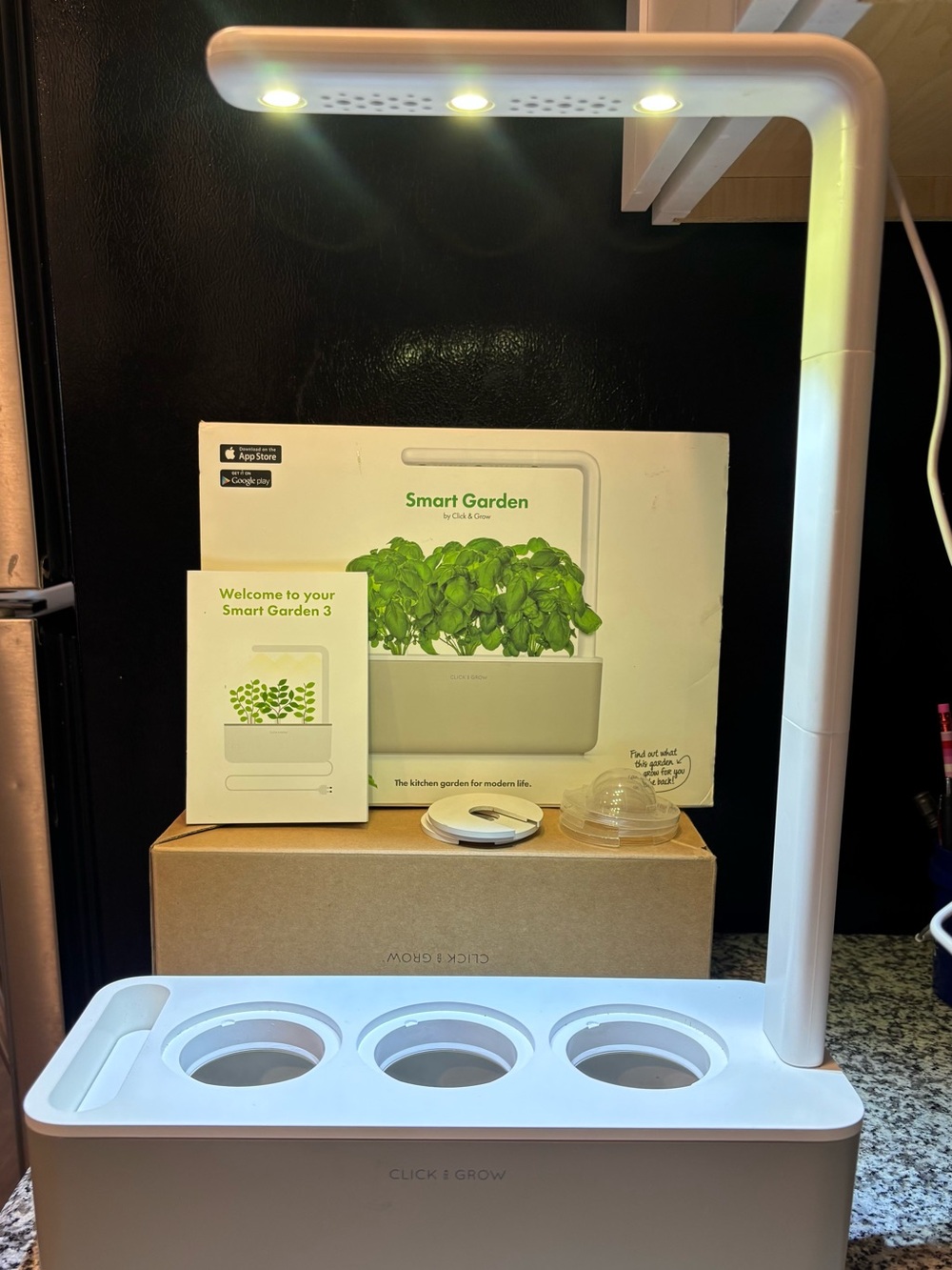 Click & Grow Smart Garden 3 Indoor Gardening - White